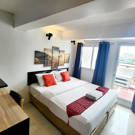 Casa Picasso Near Chabad House Hotel Bangkok Luaran gambar