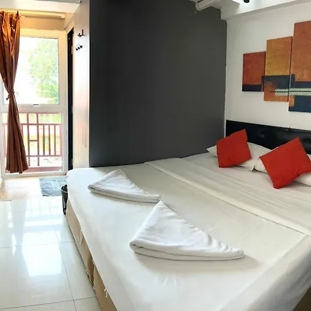 Casa Picasso Near Chabad House Hotel Bangkok Luaran gambar